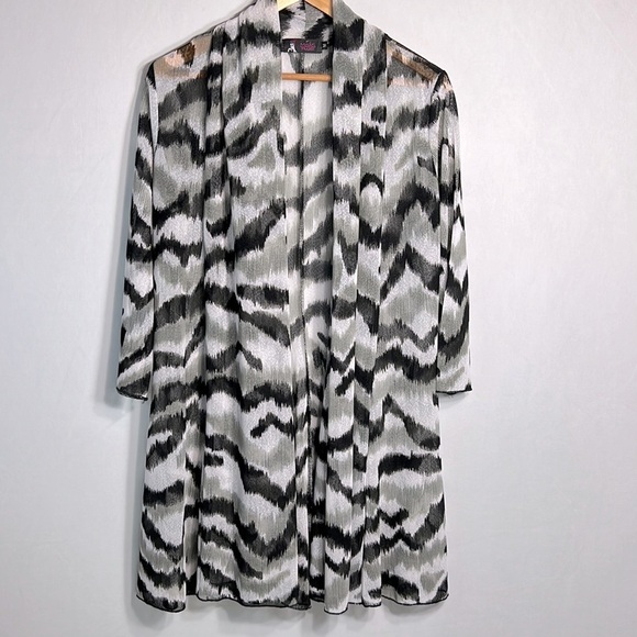 Black, White, and Grey Animal Print Full Length Duster size M - Picture 1 of 5